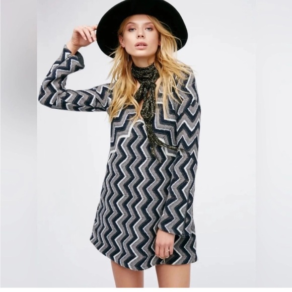 FREE PEOPLE dress ** - Picture 3 of 9